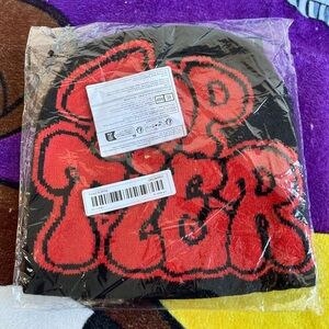 Black & Red Graphic Knit Beanie Hat